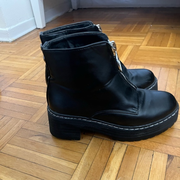 Zip front boots - Picture 4 of 5